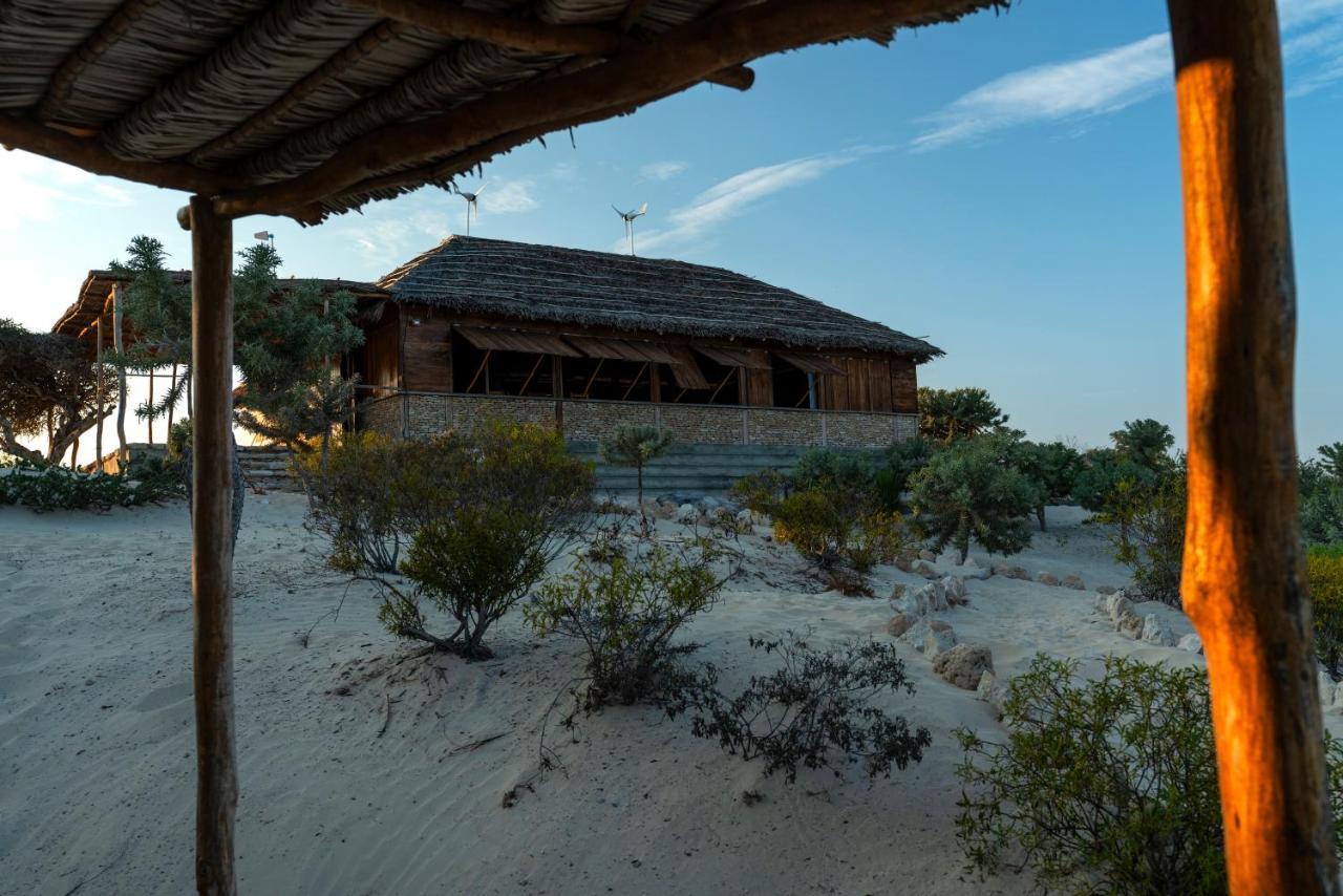 Madagascar Surf Resort Toliara Exterior photo